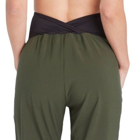 Isabel Maternity by Ingrid & Isabel Crossover Panel Joggers Pants- Green - Picture 2 of 12